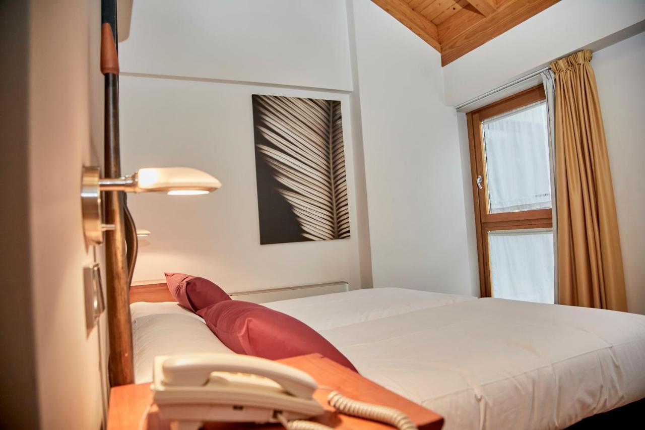 Hotel Casa Azcona Zizur Mayor Bagian luar foto