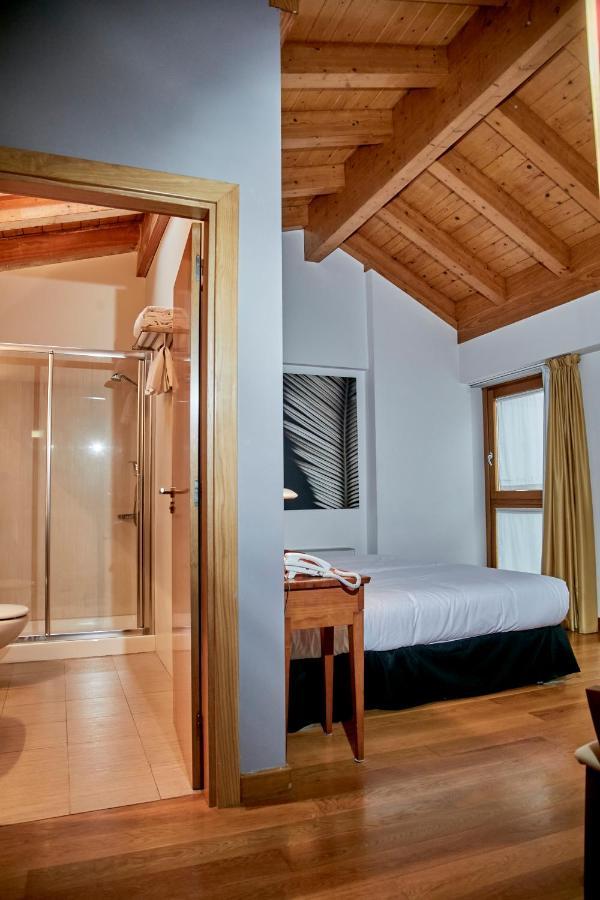 Hotel Casa Azcona Zizur Mayor Bagian luar foto