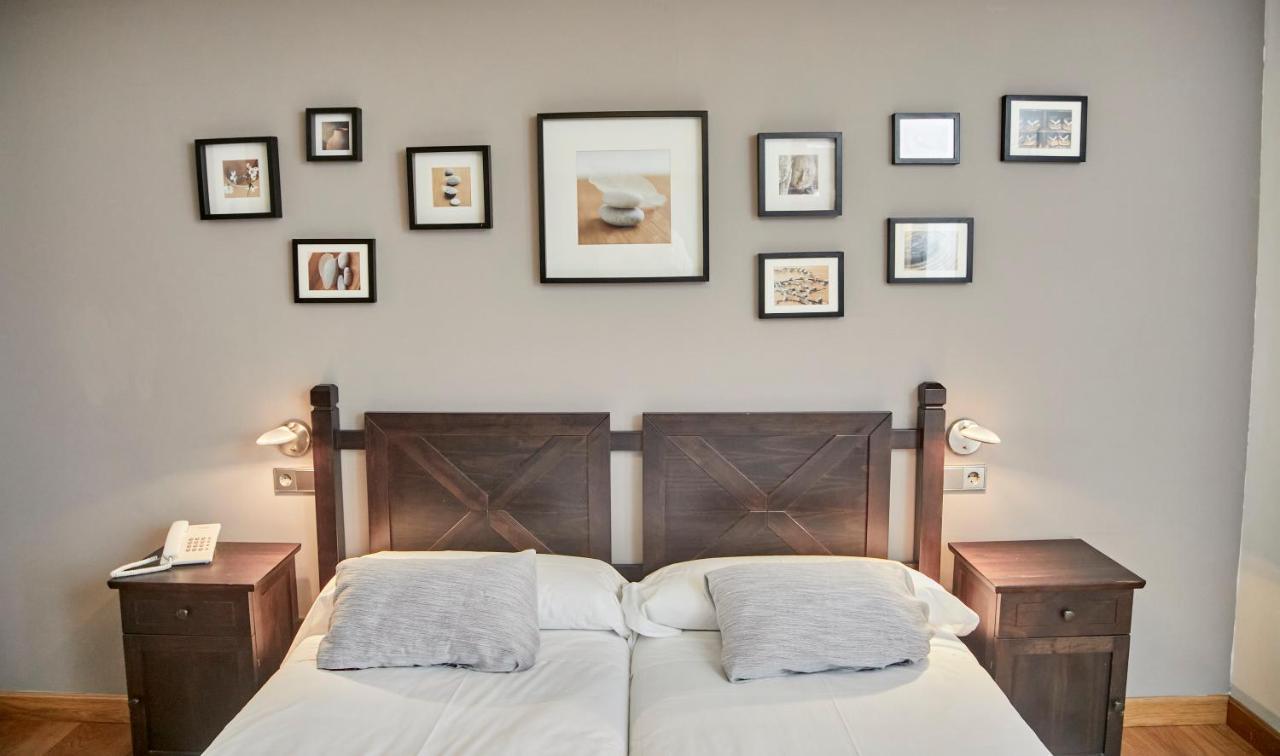 Hotel Casa Azcona Zizur Mayor Bagian luar foto