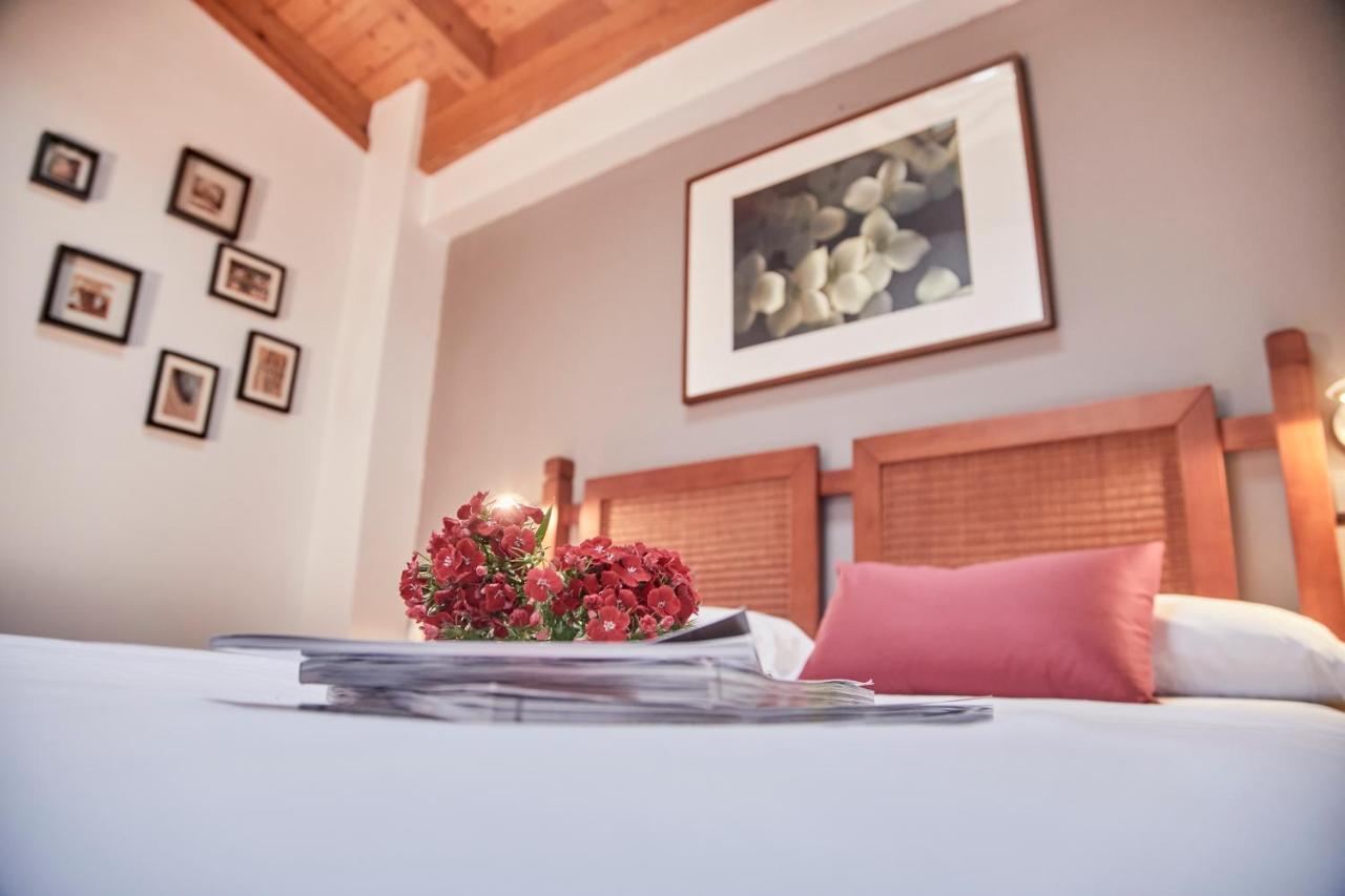 Hotel Casa Azcona Zizur Mayor Bagian luar foto
