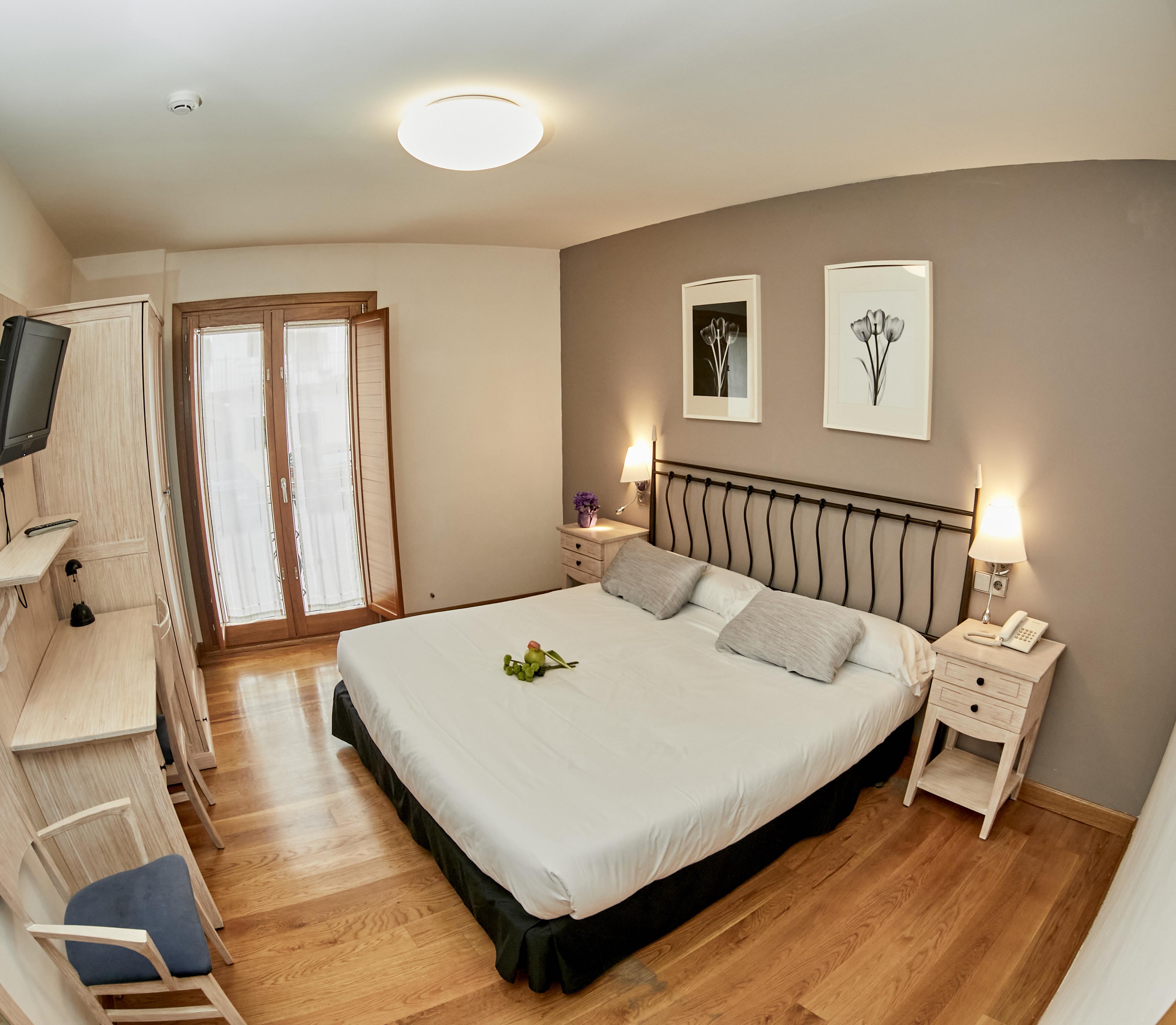 Hotel Casa Azcona Zizur Mayor Bagian luar foto