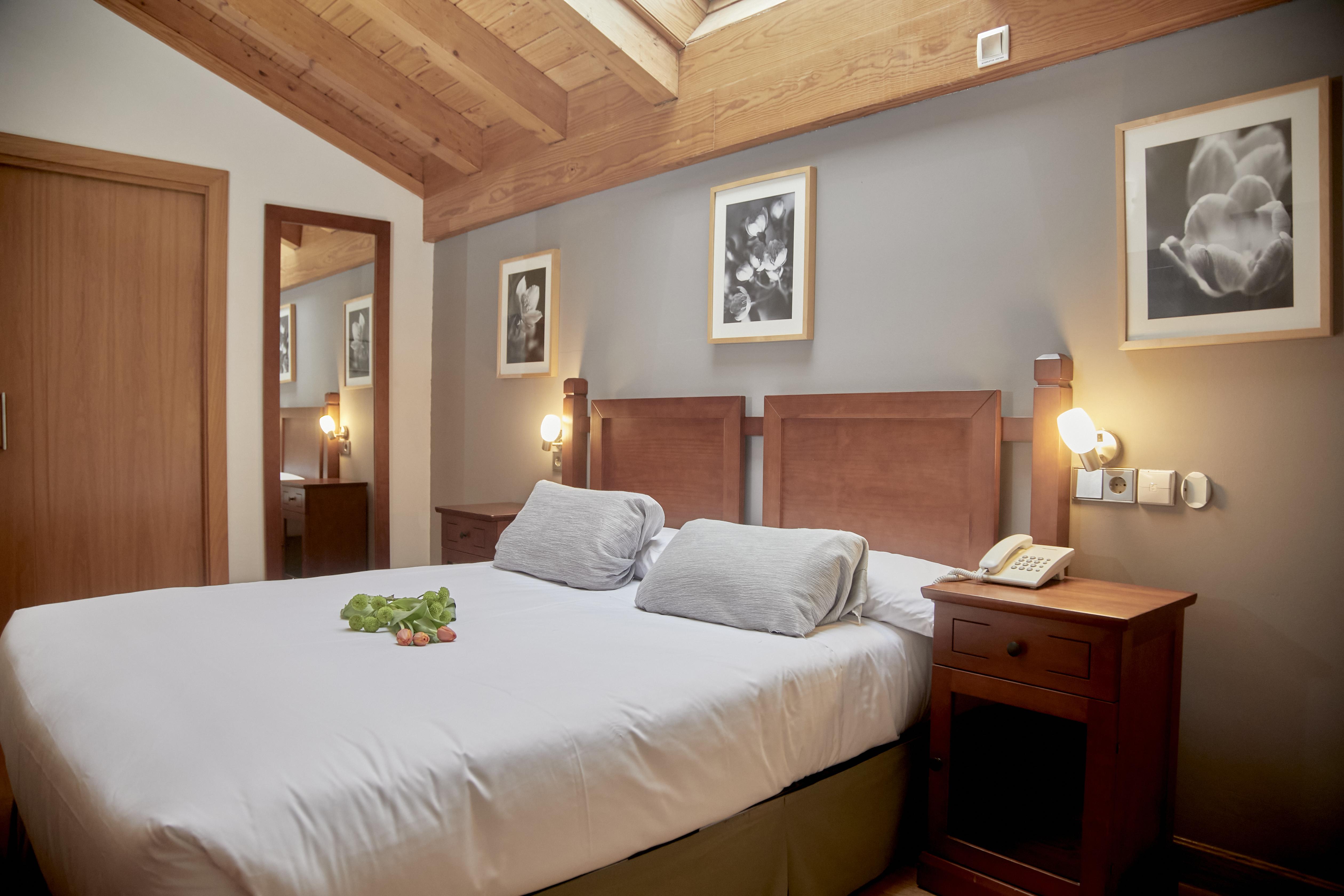 Hotel Casa Azcona Zizur Mayor Bagian luar foto