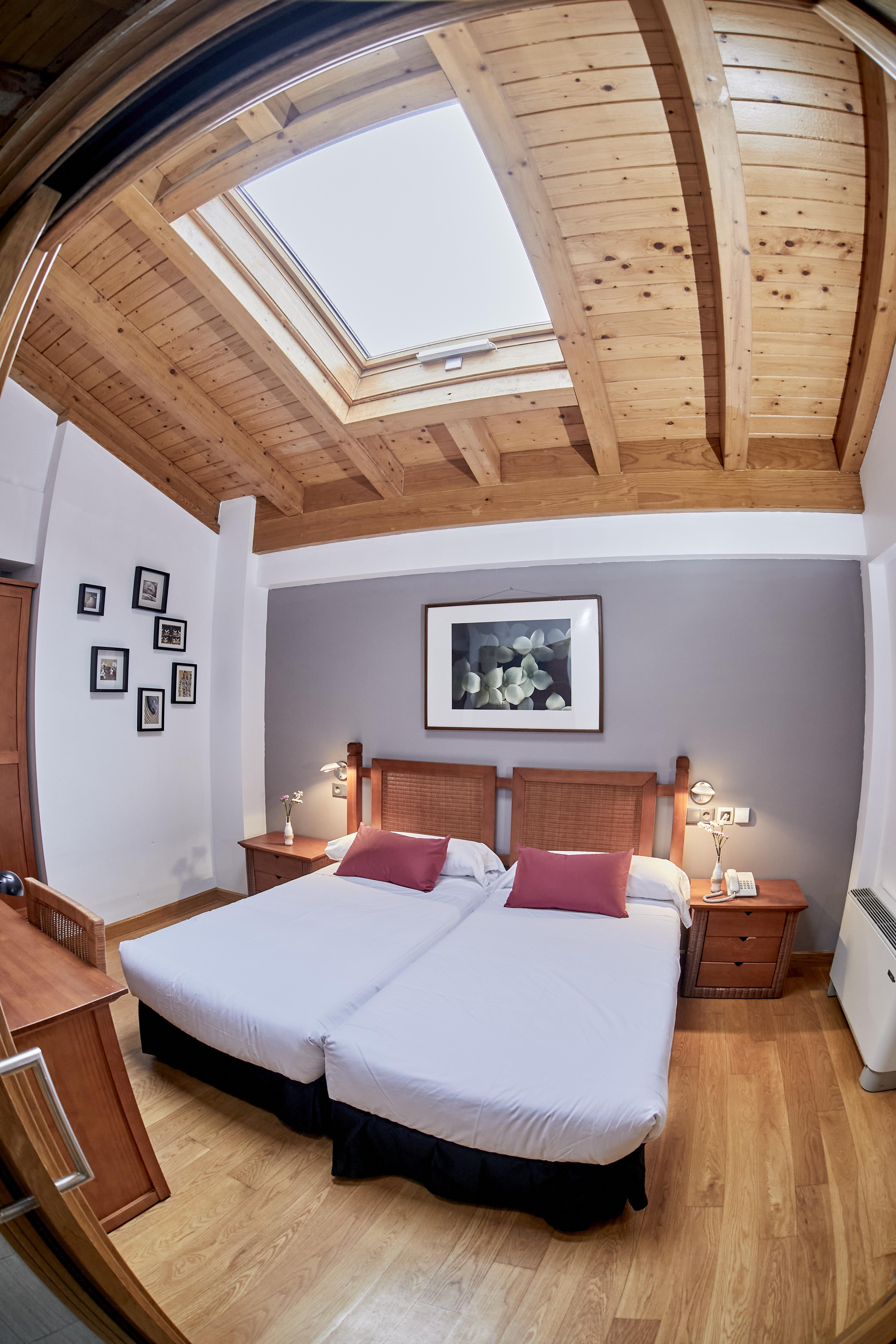 Hotel Casa Azcona Zizur Mayor Bagian luar foto